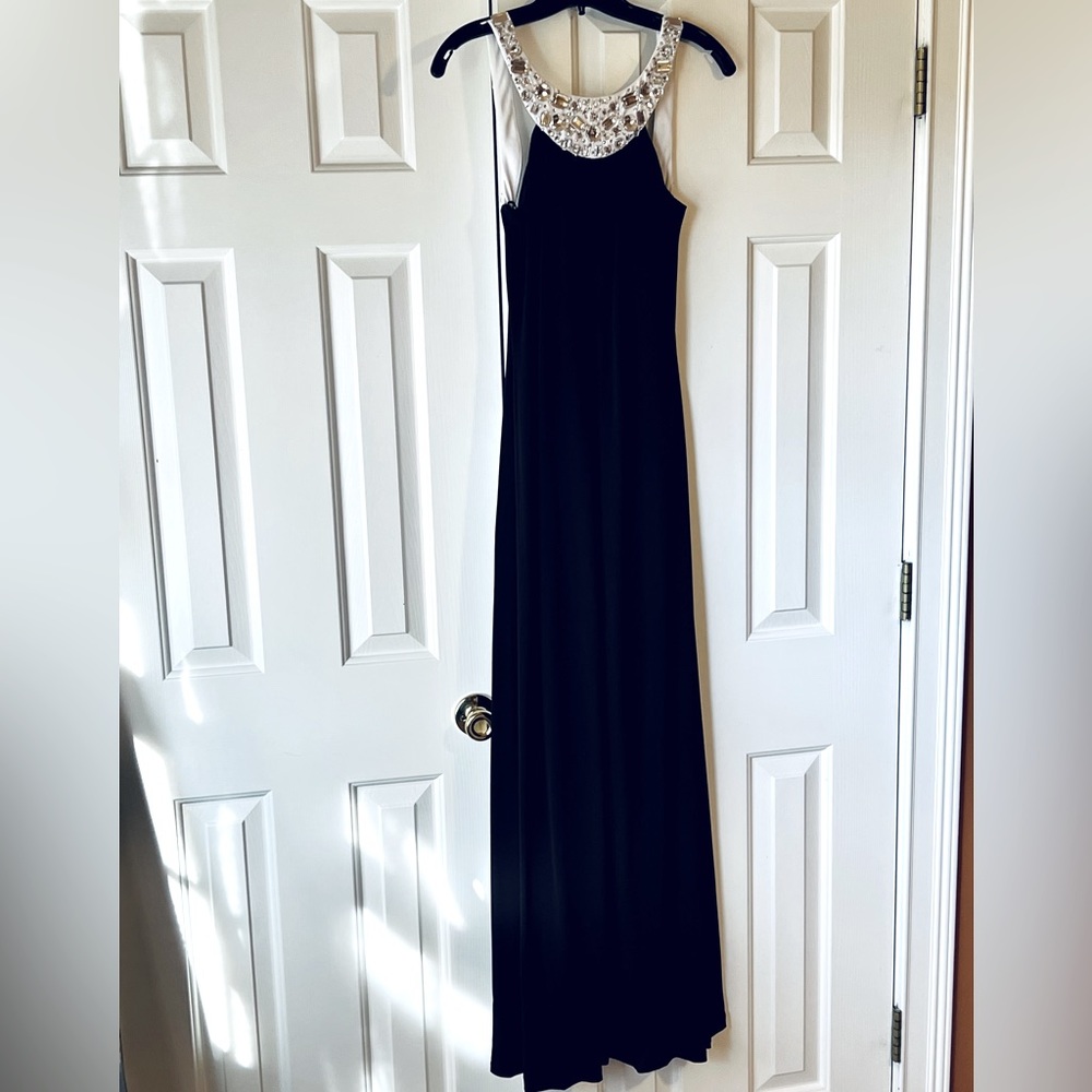 Flip Black with White Jeweled Neckline Backless Long Formal Gown.  Size 6